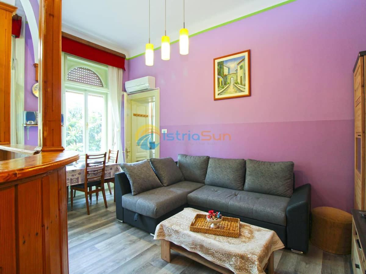 Studio Apartman Lea Pola Esterno foto