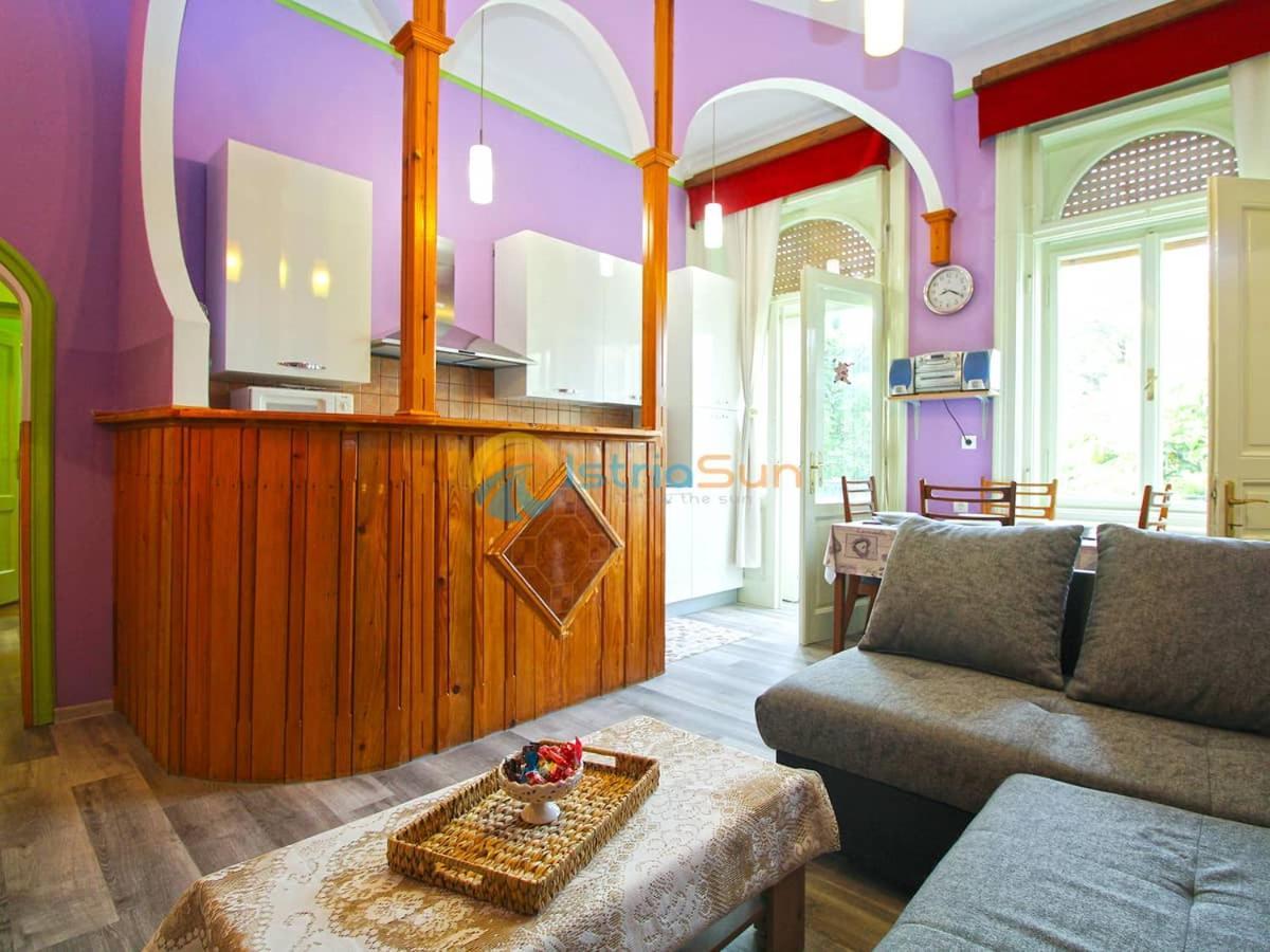 Studio Apartman Lea Pola Esterno foto