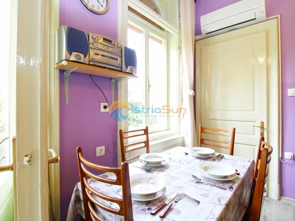 Studio Apartman Lea Pola Esterno foto